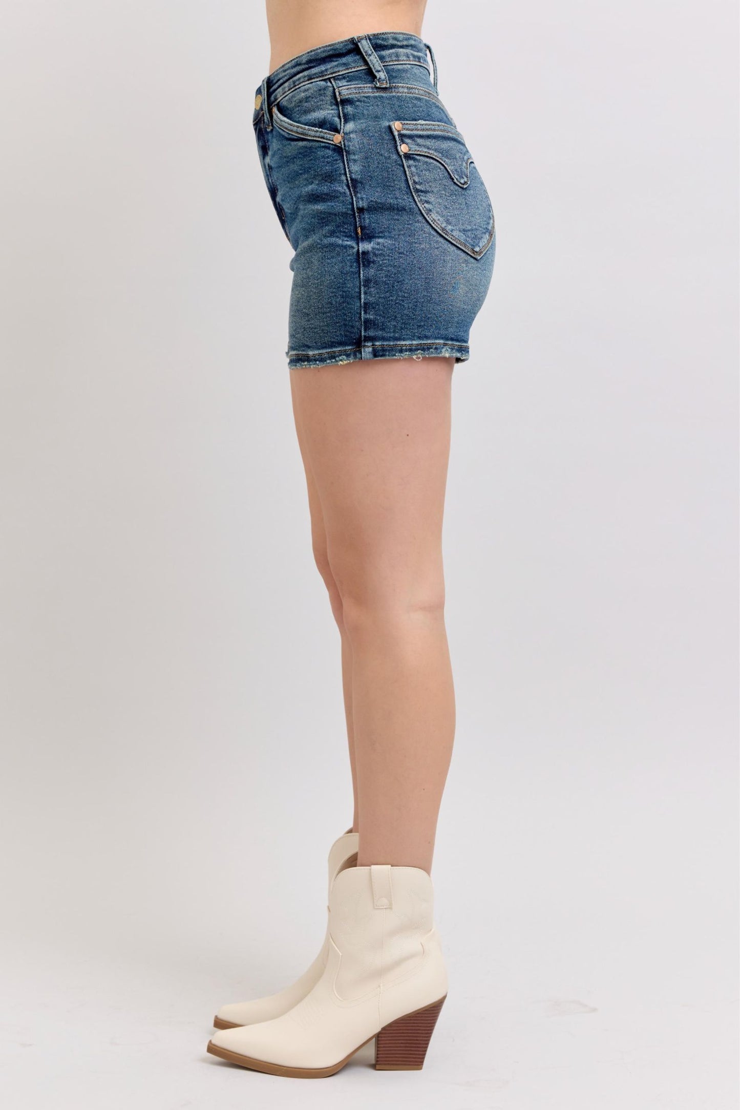 Judy Blue - Shield Back Pocket Shorts
