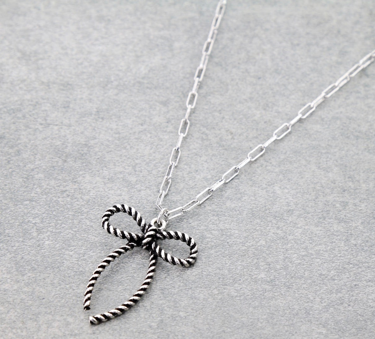 Western Rope TXR Bow Necklace