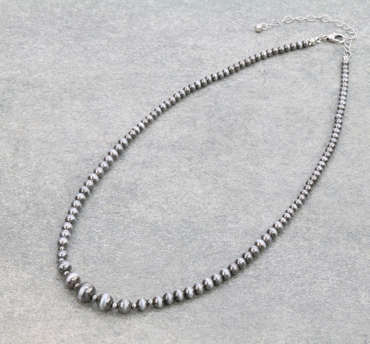 Navajo Style Pearl Necklace 18” - Silver