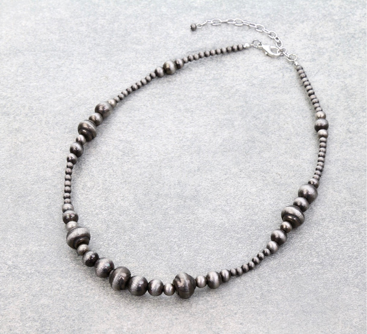 Pastry Navajo Style Pearl Necklace - Silver