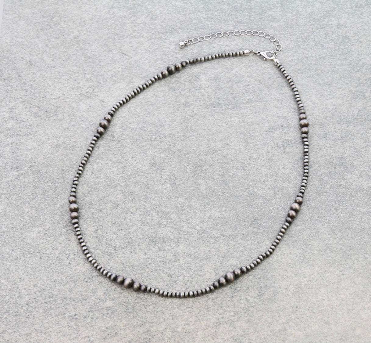 Navajo Style Pearl Necklace Gradual Silver