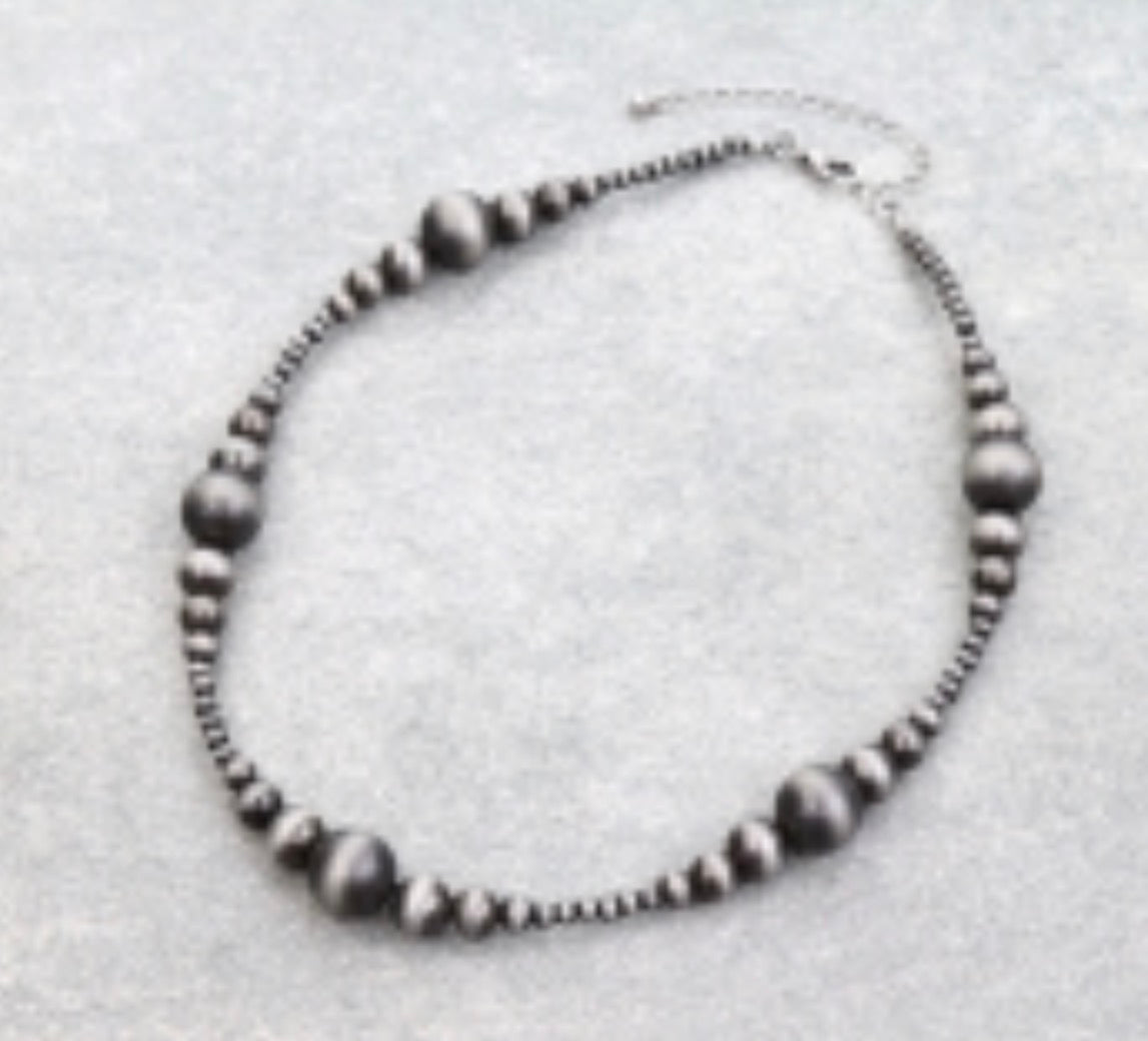 Navajo Style Pearl Necklace - Silver 18”