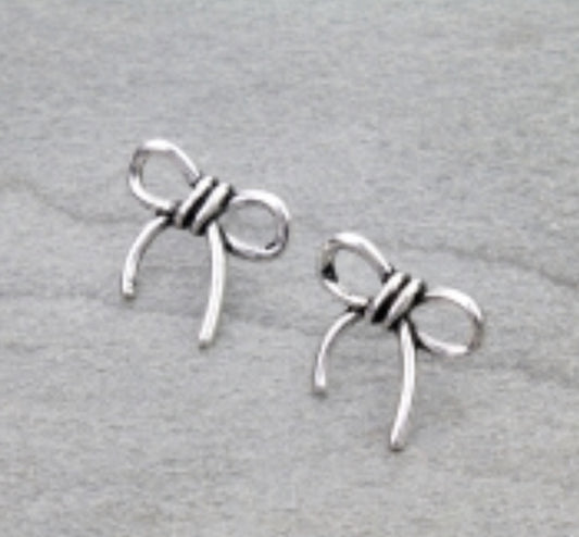 Western Wire Bow Stud Earrings
